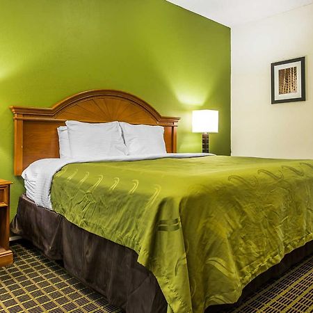 Quality Inn & Suites Orangeburg Ngoại thất bức ảnh