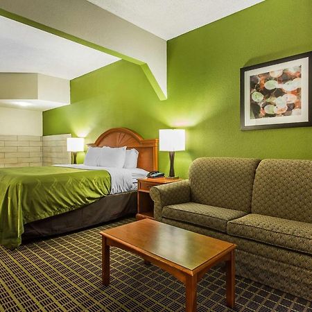 Quality Inn & Suites Orangeburg Ngoại thất bức ảnh