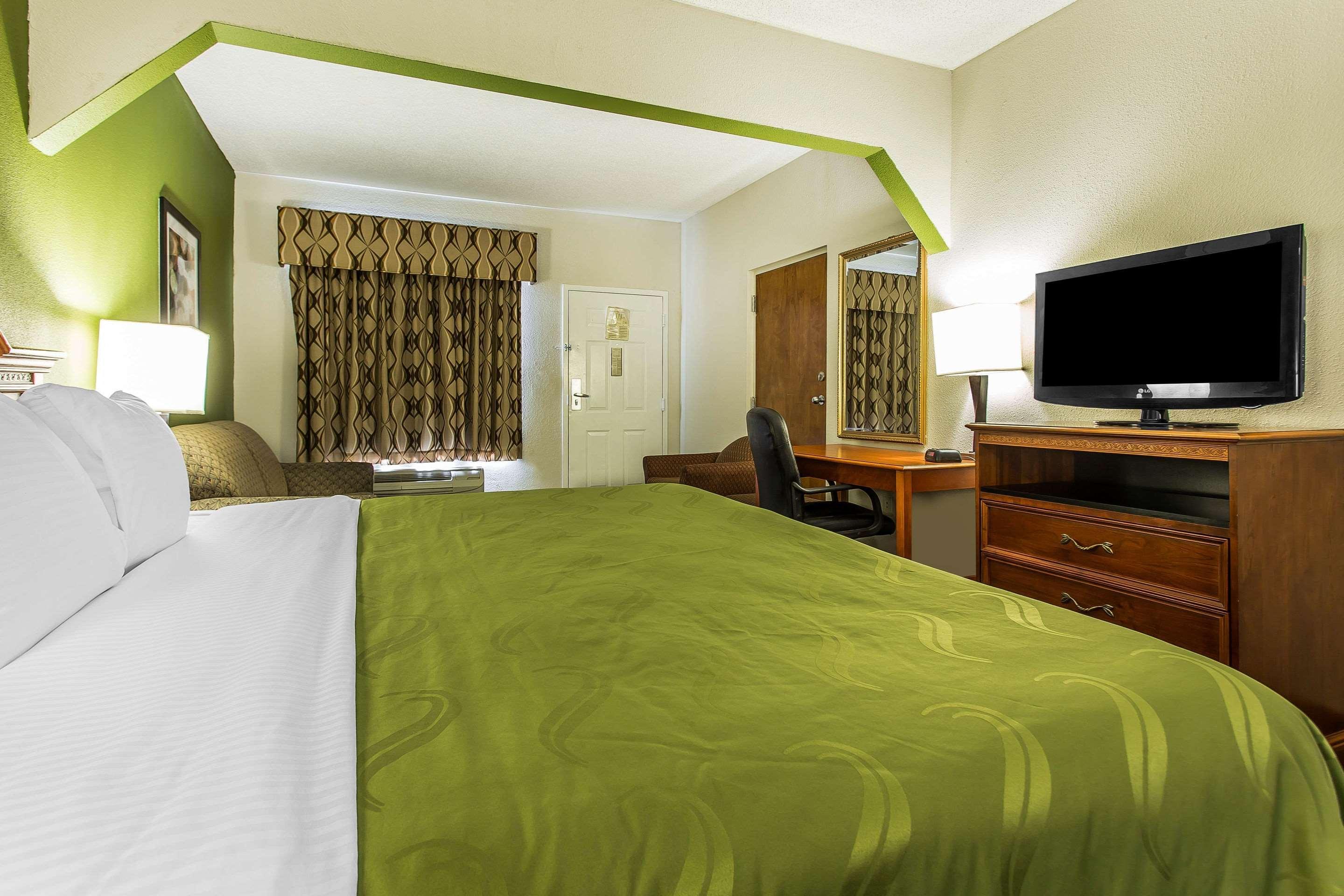 Quality Inn & Suites Orangeburg Ngoại thất bức ảnh