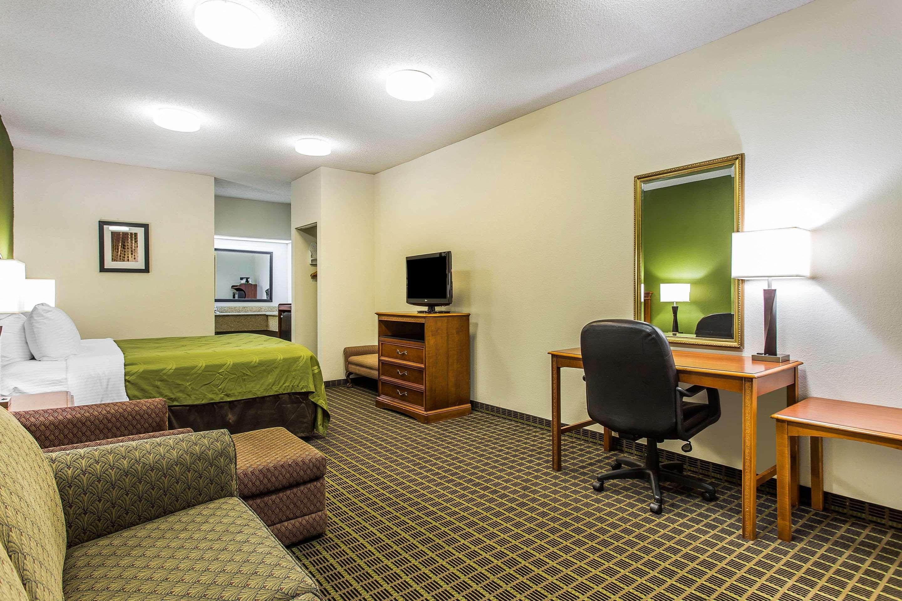 Quality Inn & Suites Orangeburg Ngoại thất bức ảnh