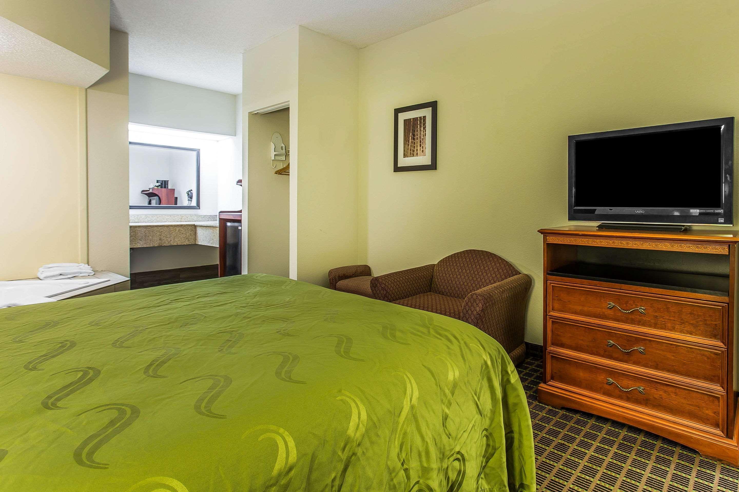 Quality Inn & Suites Orangeburg Ngoại thất bức ảnh
