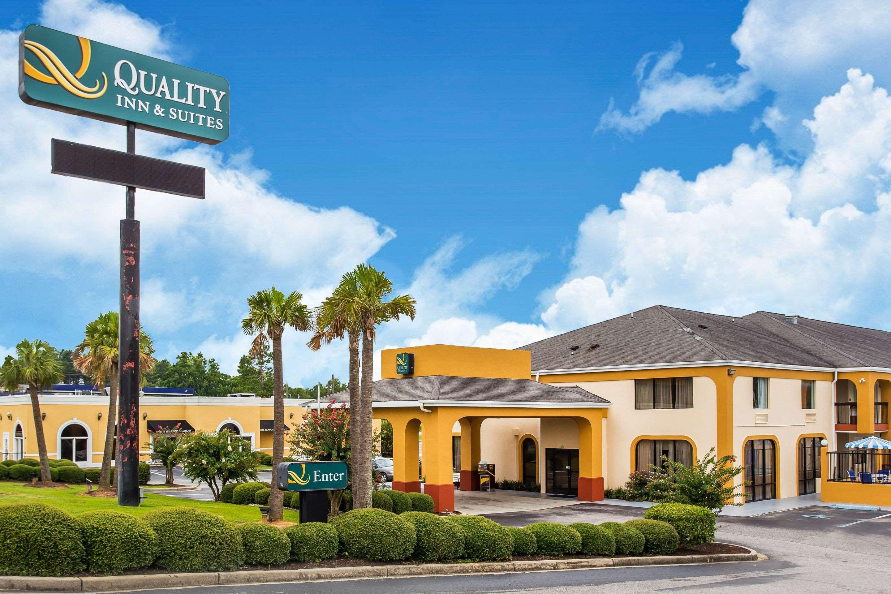 Quality Inn & Suites Orangeburg Ngoại thất bức ảnh