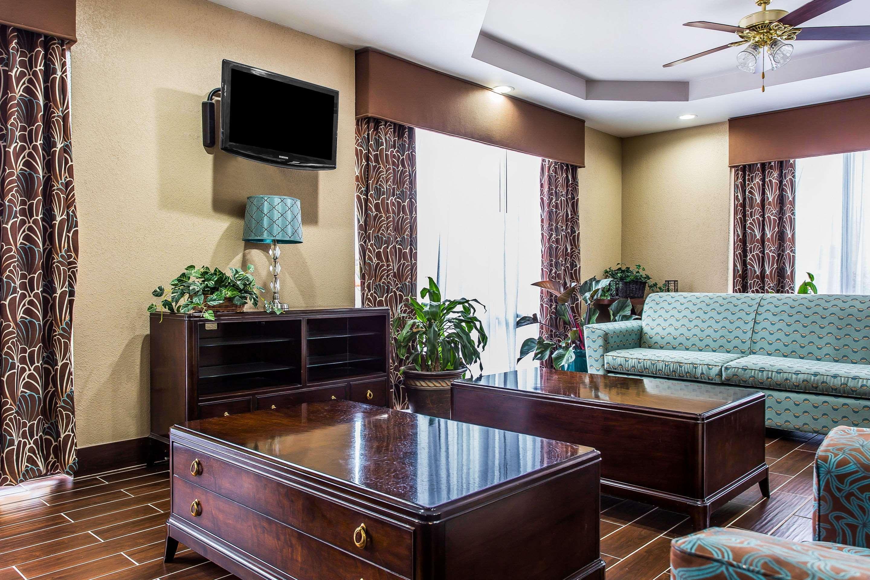 Quality Inn & Suites Orangeburg Ngoại thất bức ảnh