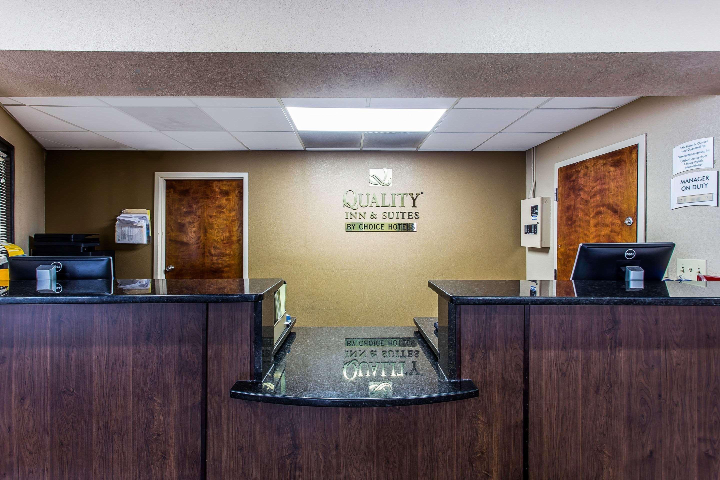 Quality Inn & Suites Orangeburg Ngoại thất bức ảnh