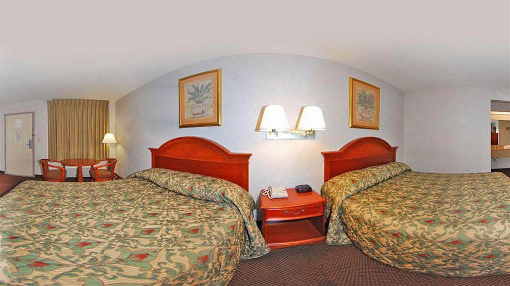Quality Inn & Suites Orangeburg Ngoại thất bức ảnh