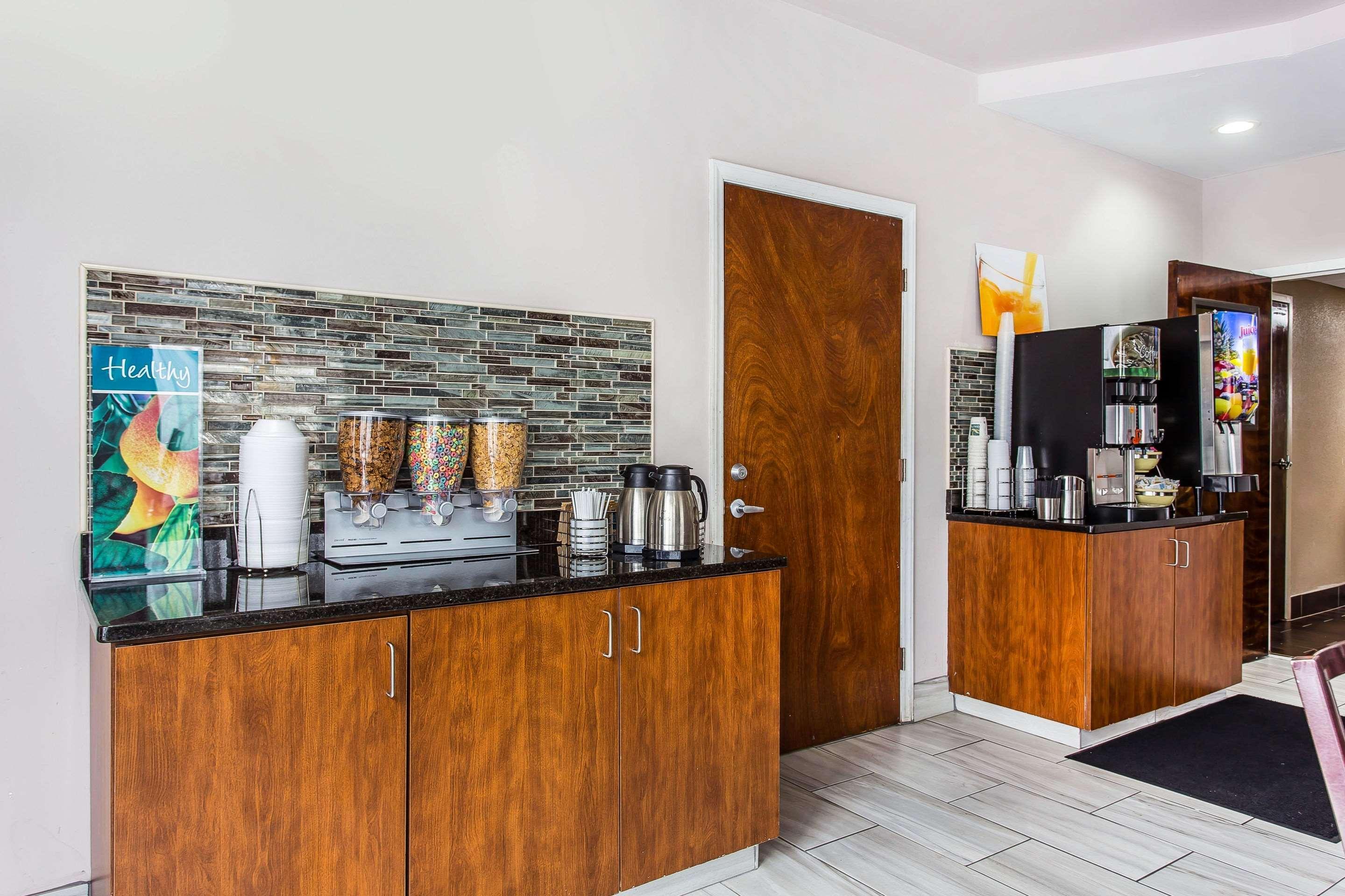 Quality Inn & Suites Orangeburg Ngoại thất bức ảnh