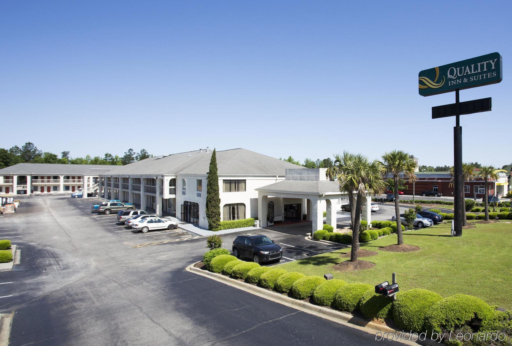 Quality Inn & Suites Orangeburg Ngoại thất bức ảnh