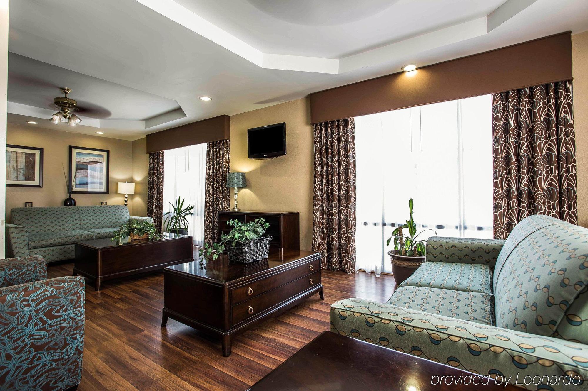Quality Inn & Suites Orangeburg Ngoại thất bức ảnh