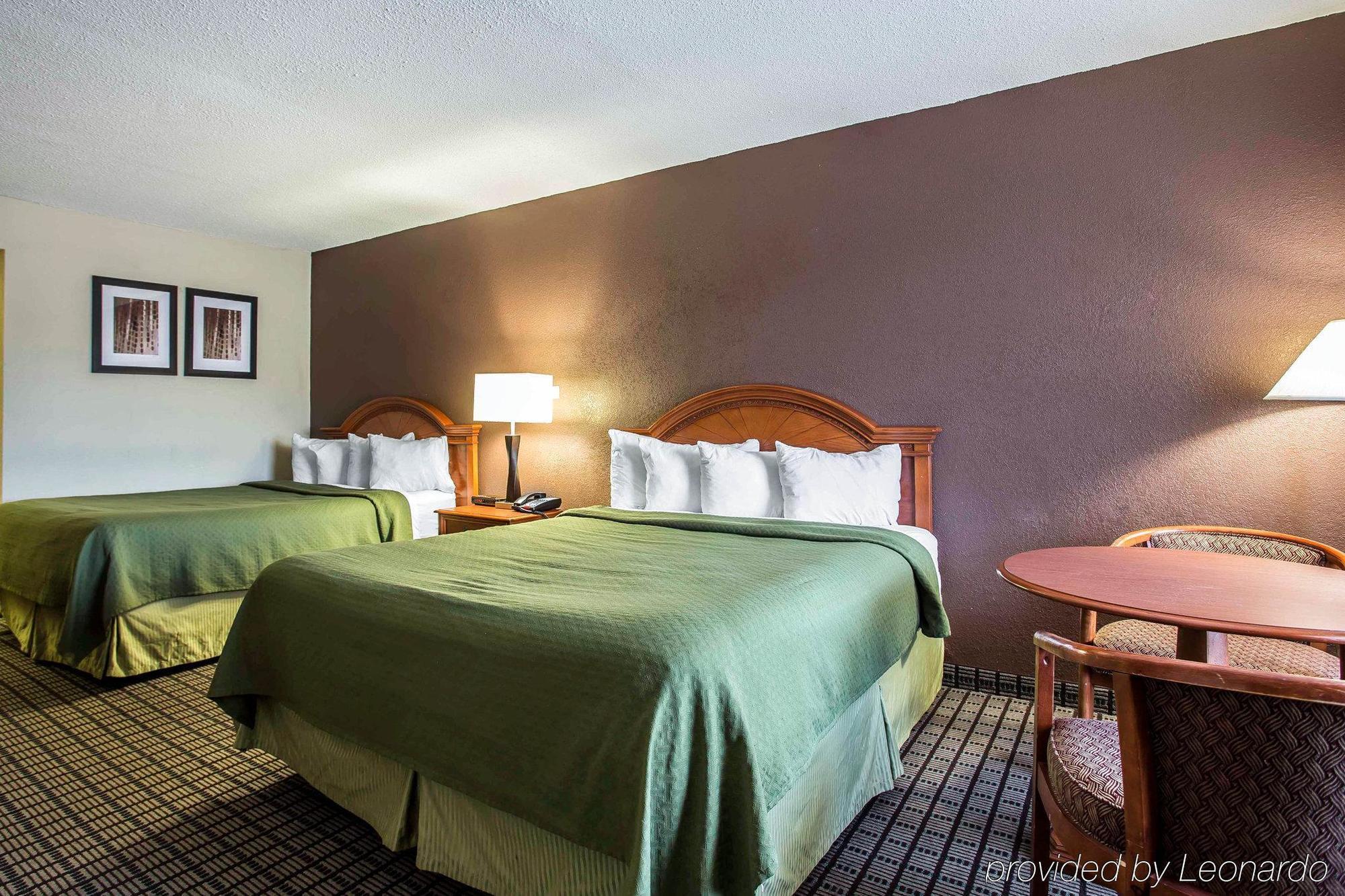 Quality Inn & Suites Orangeburg Ngoại thất bức ảnh