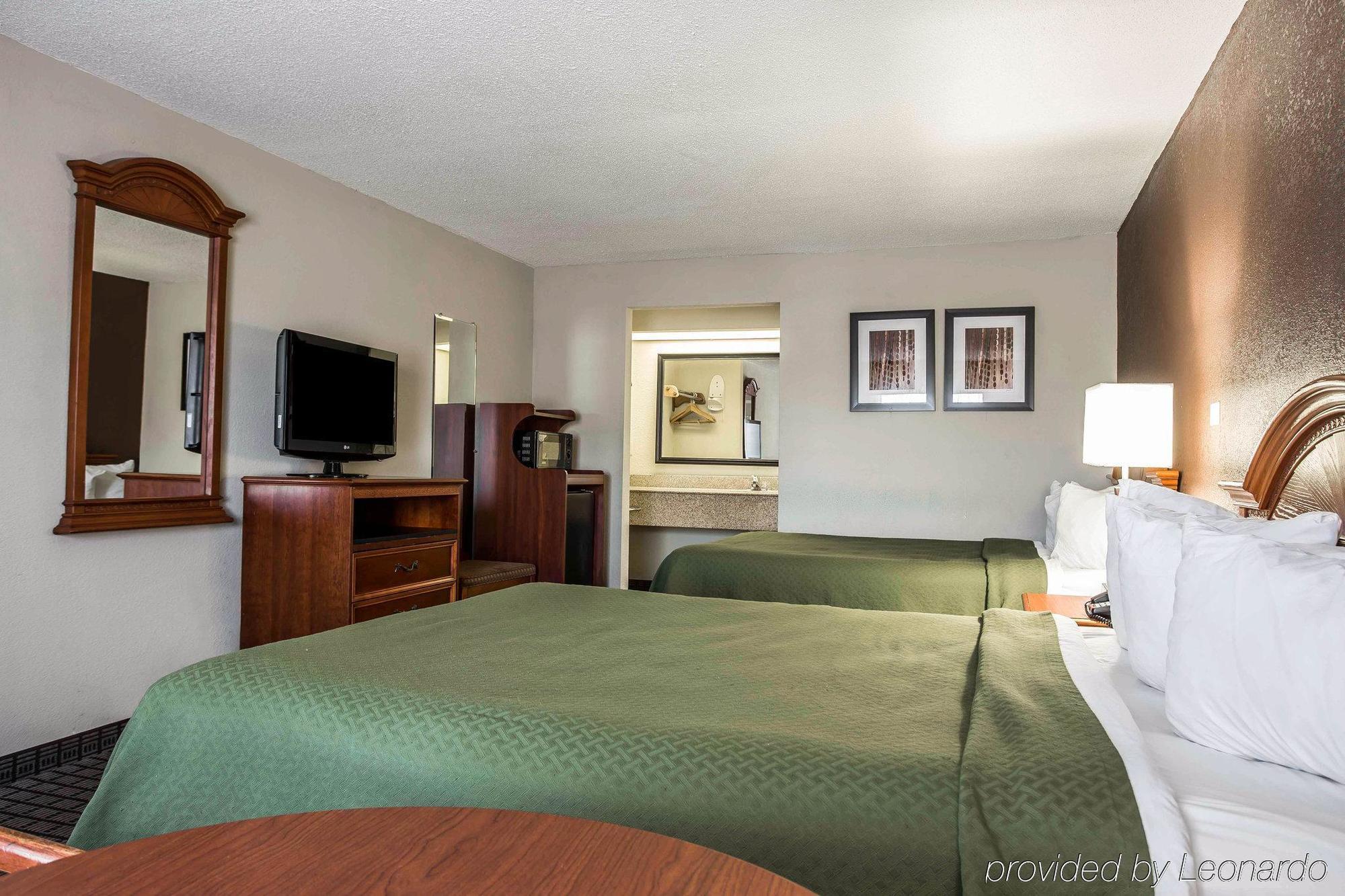 Quality Inn & Suites Orangeburg Ngoại thất bức ảnh