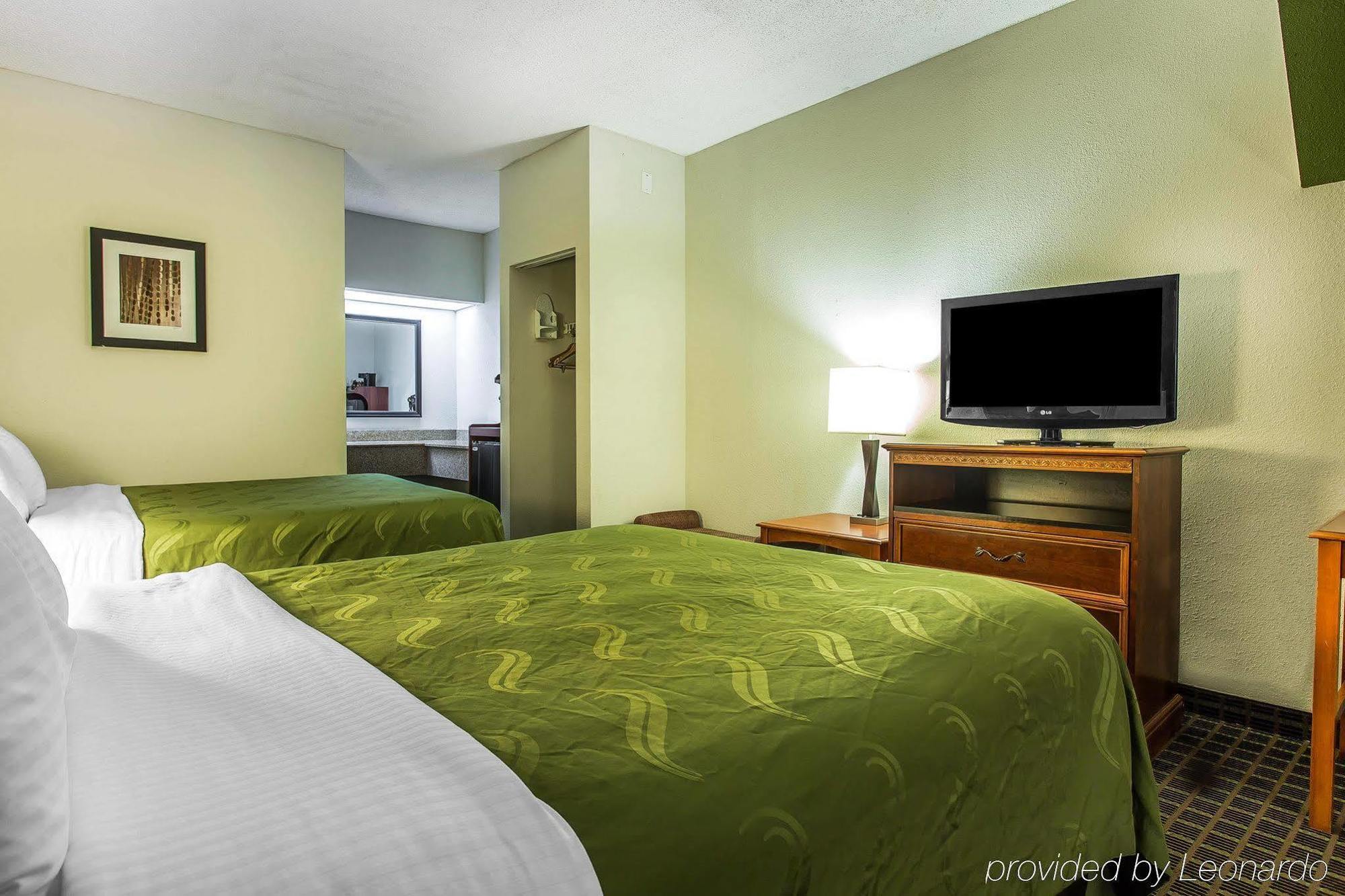 Quality Inn & Suites Orangeburg Ngoại thất bức ảnh