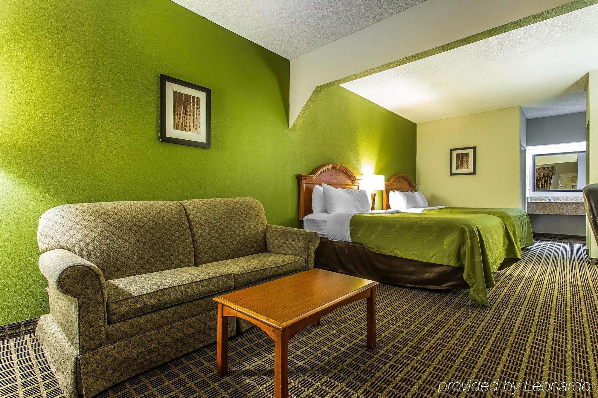 Quality Inn & Suites Orangeburg Ngoại thất bức ảnh