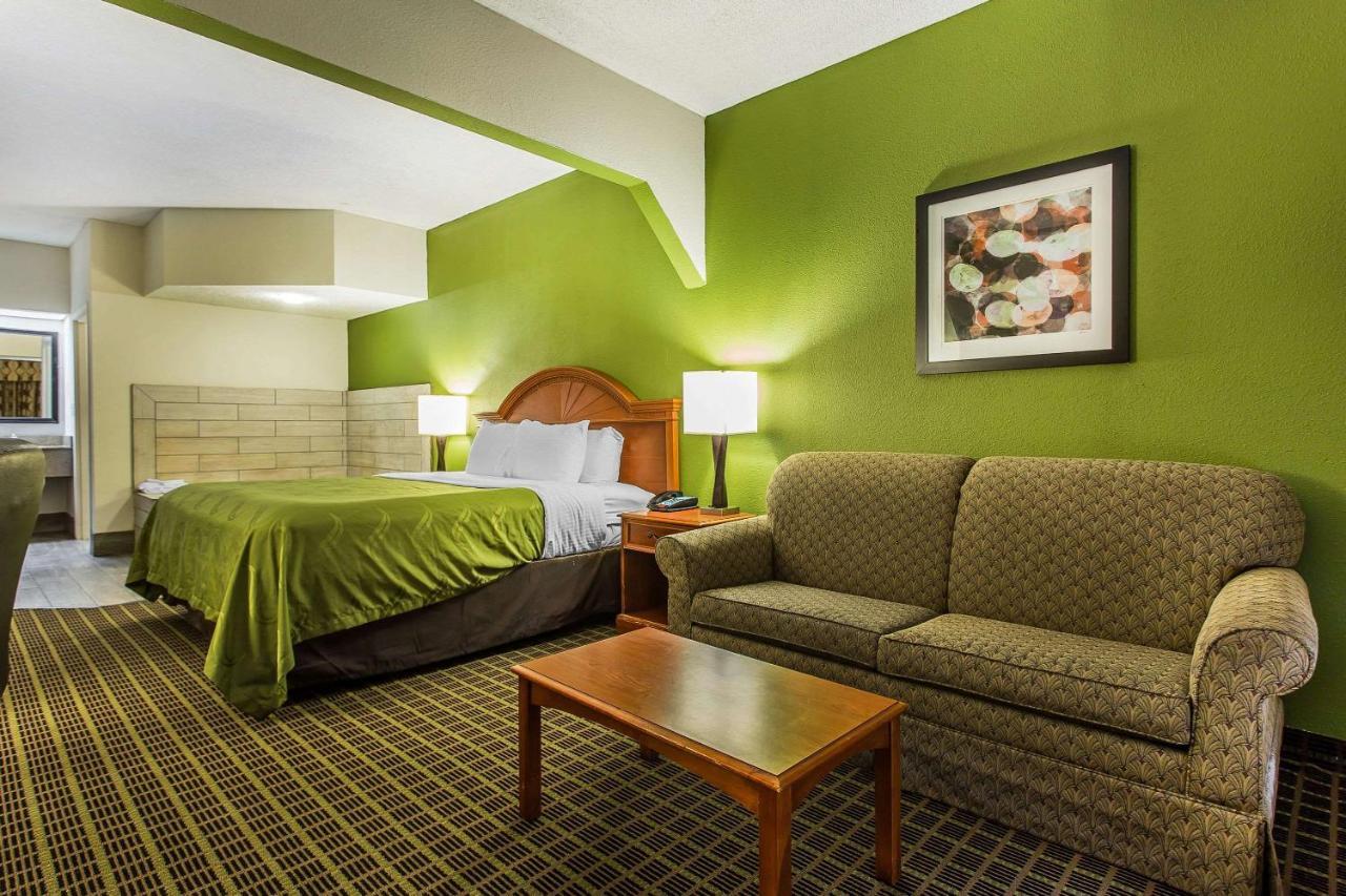 Quality Inn & Suites Orangeburg Ngoại thất bức ảnh
